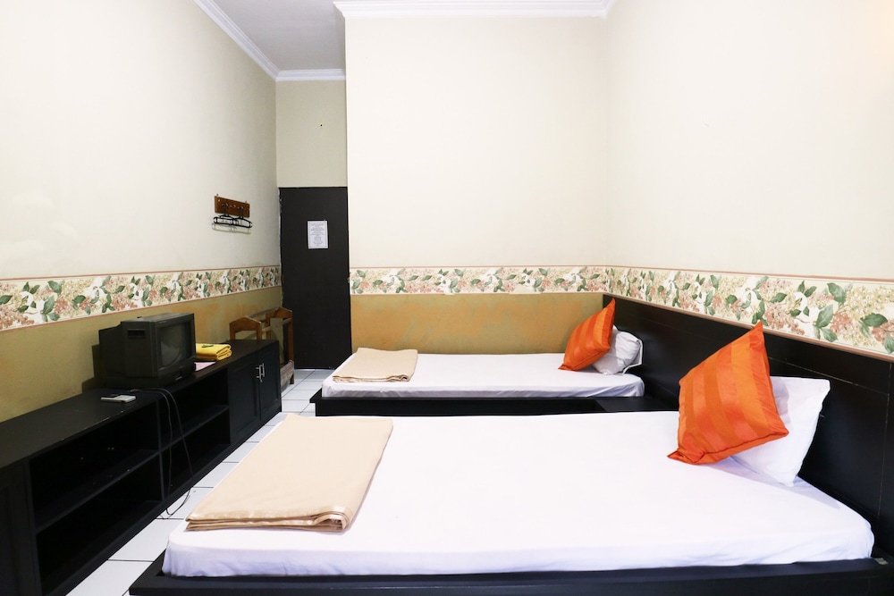 Hotel Wisata by ZUZU 23/50