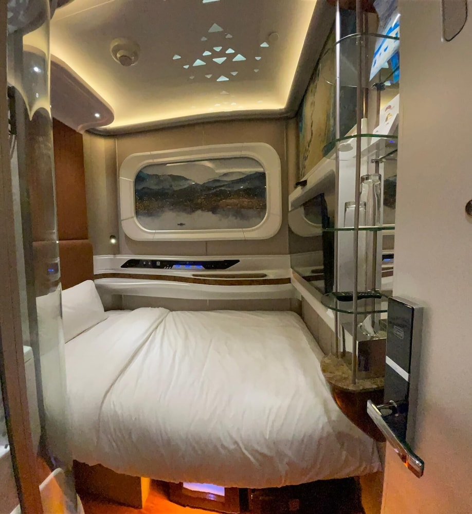 Bahrain Airport Hotel - Airside 40/58