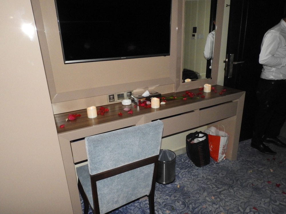فندق سويس بلو الزهراء(Swiss Blue Al Zahraa Hotel) 14/17
