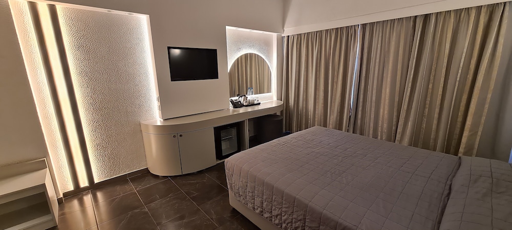 Sveltos Hotel 32/88