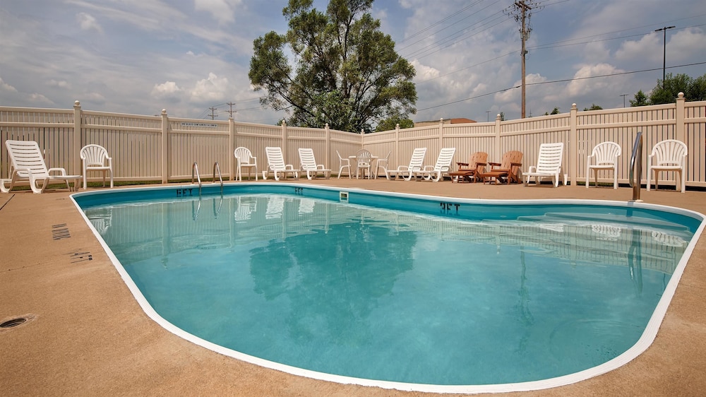Best Western Adena Inn 1/38