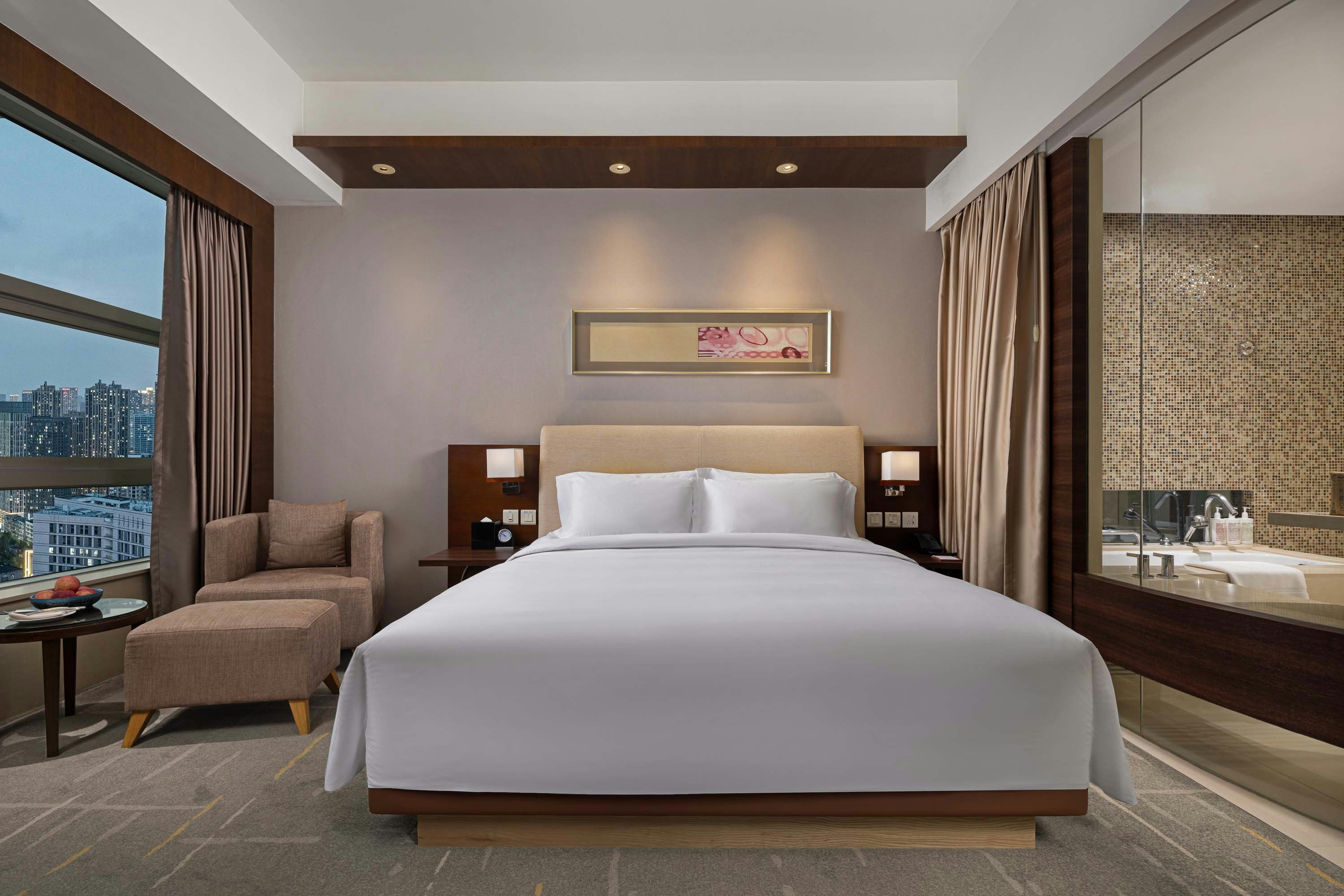 New World Wuhan Hotel 13/70