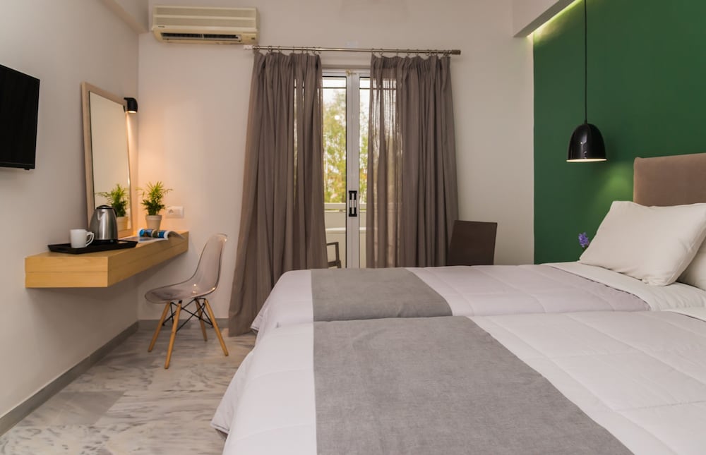 DOUBLE ROOM SUPERIOR