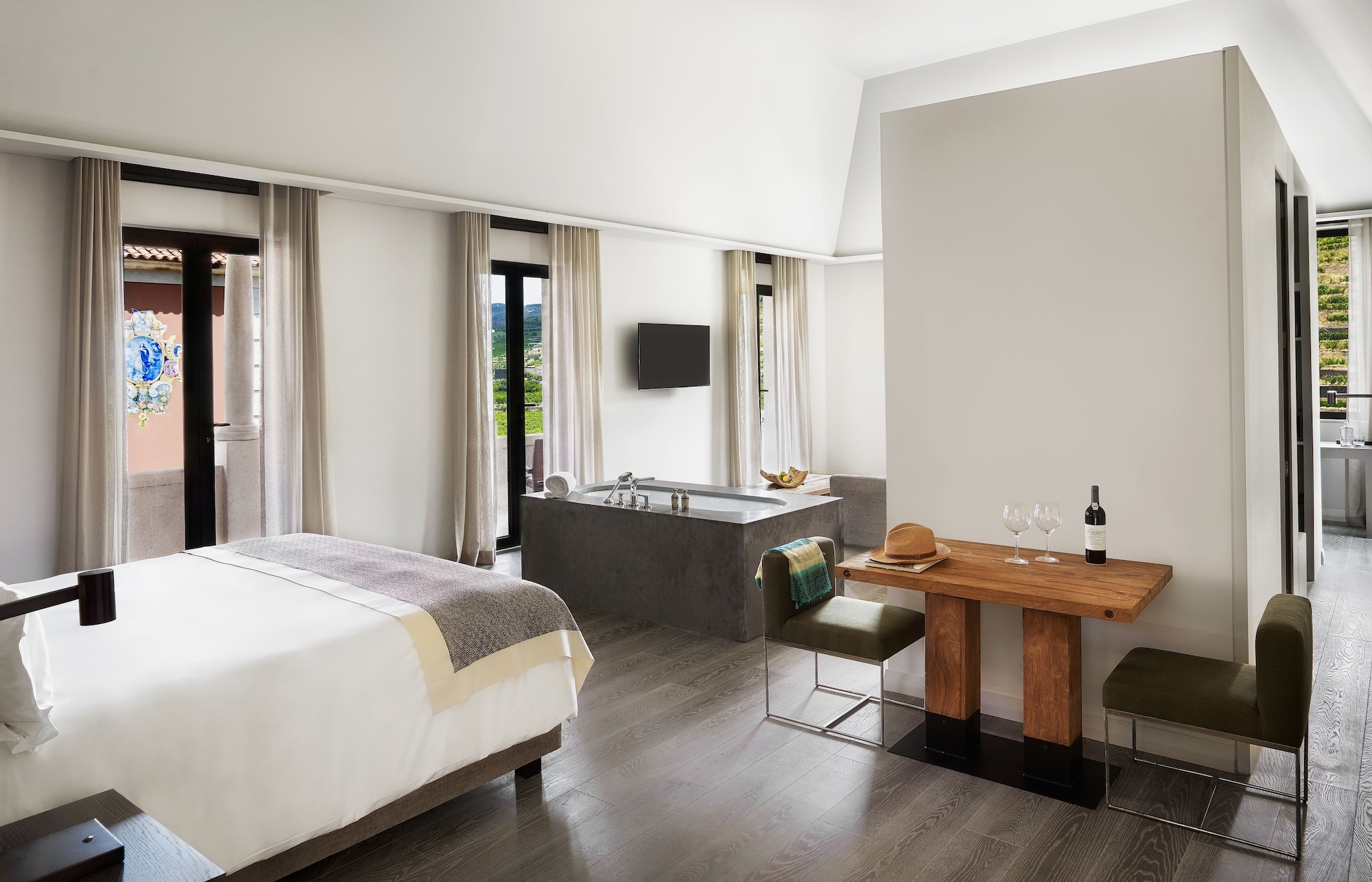 Courtyard, Suite, Quintuple, Double Bed