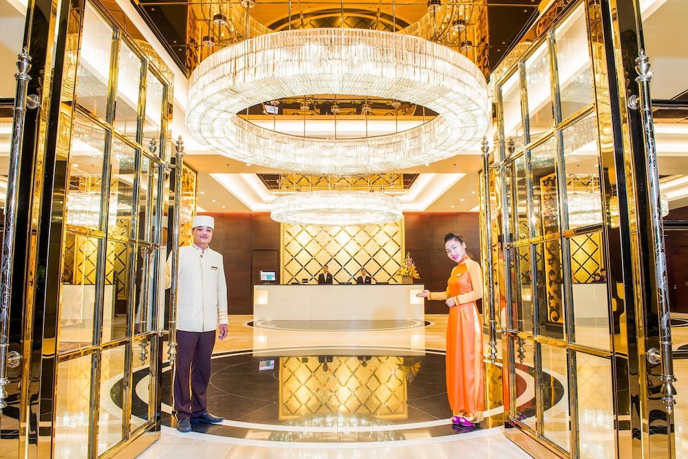 Royal Halong Hotel 6/70