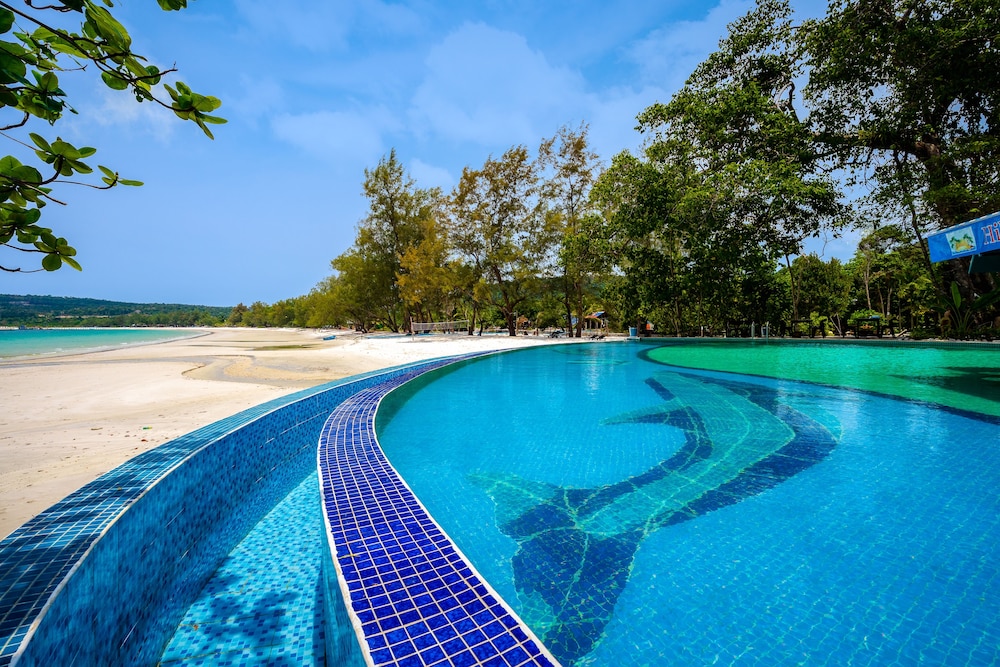 Koh Rong Hill Beach Resort 45/63
