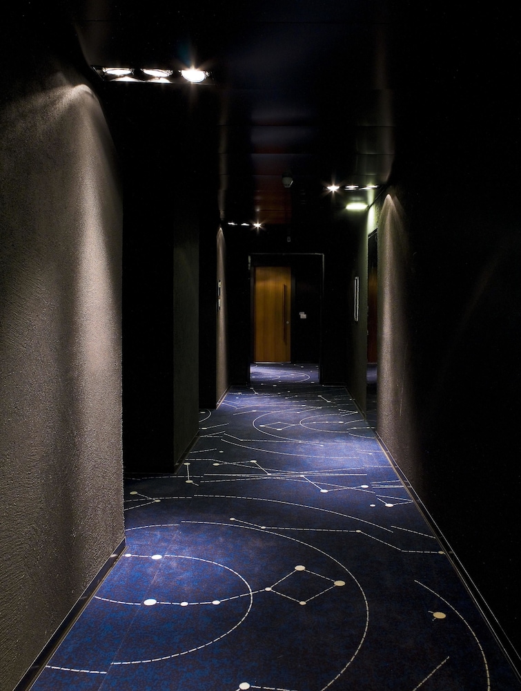 Black Hotel Rome 55/60