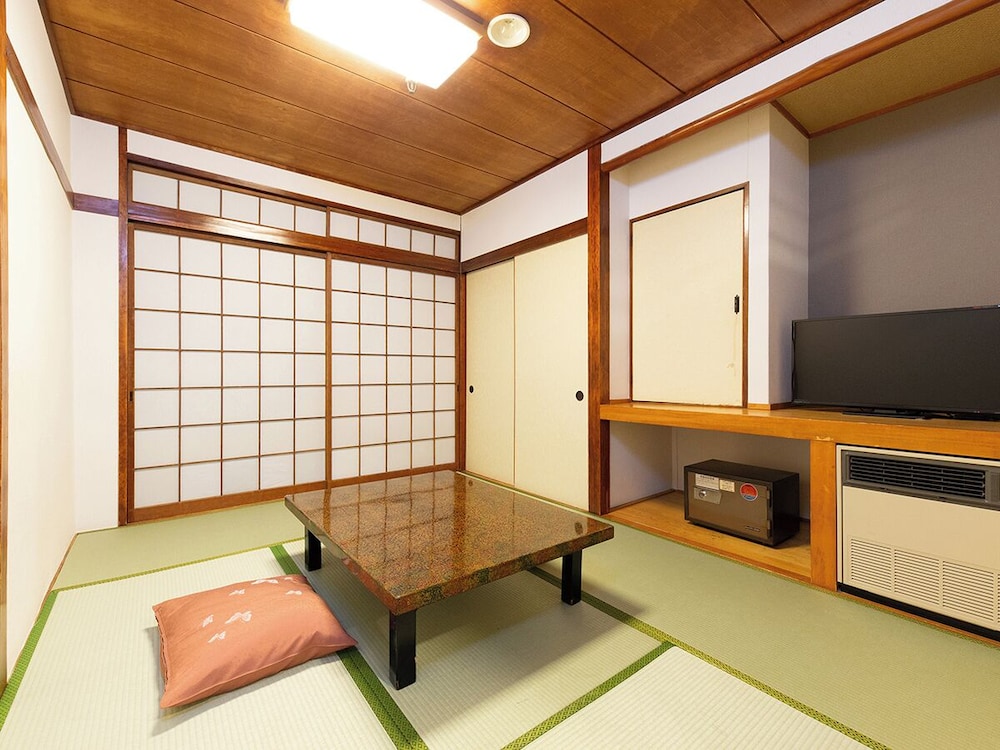 JAPANESE, NO VIEW, TATAMI