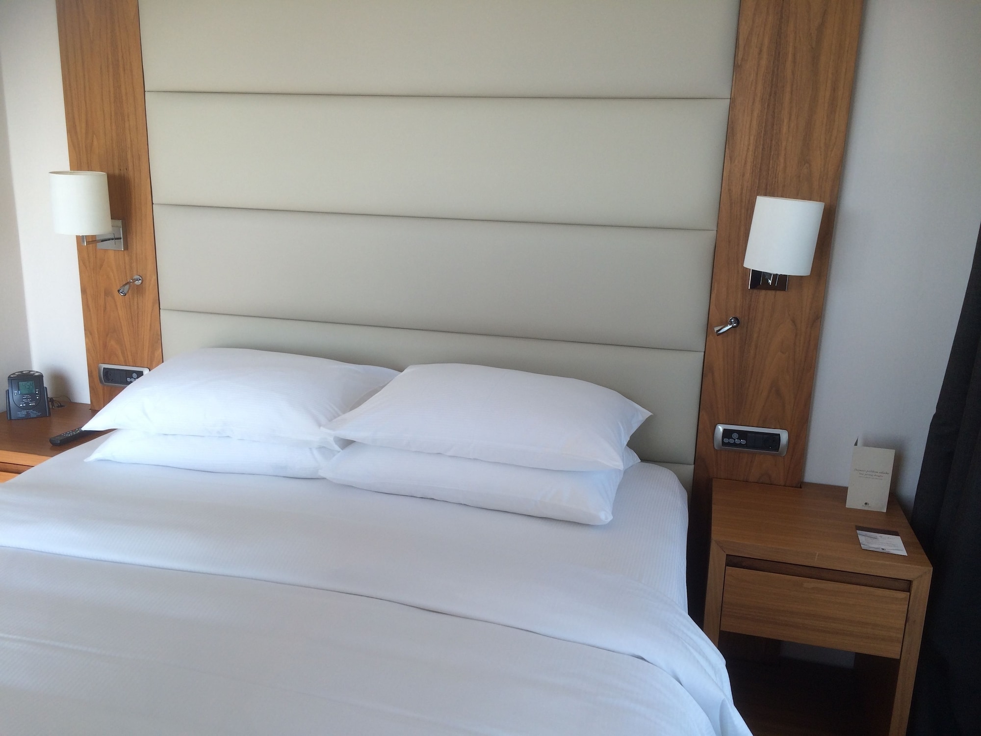 SUPERIOR, KING BED