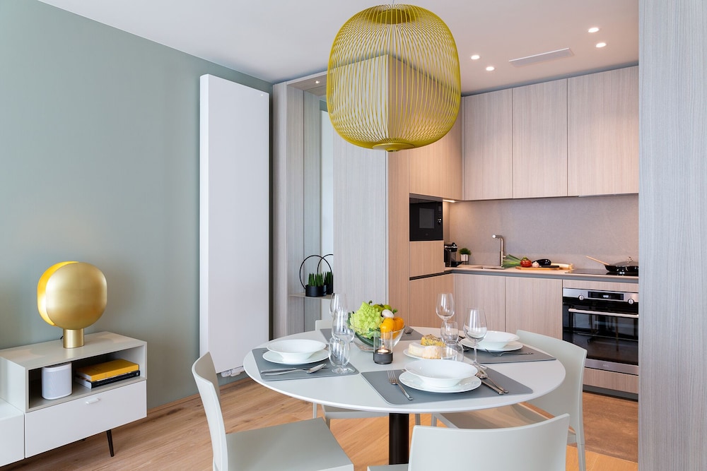 Central City Luxury Residence 34/50