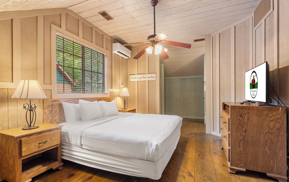 The Cabins At Green Mountain 15/68