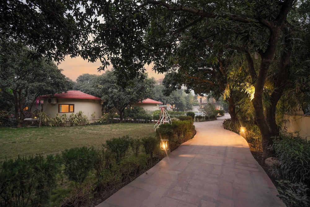LA PERLE RIVER RESORTS 37/50