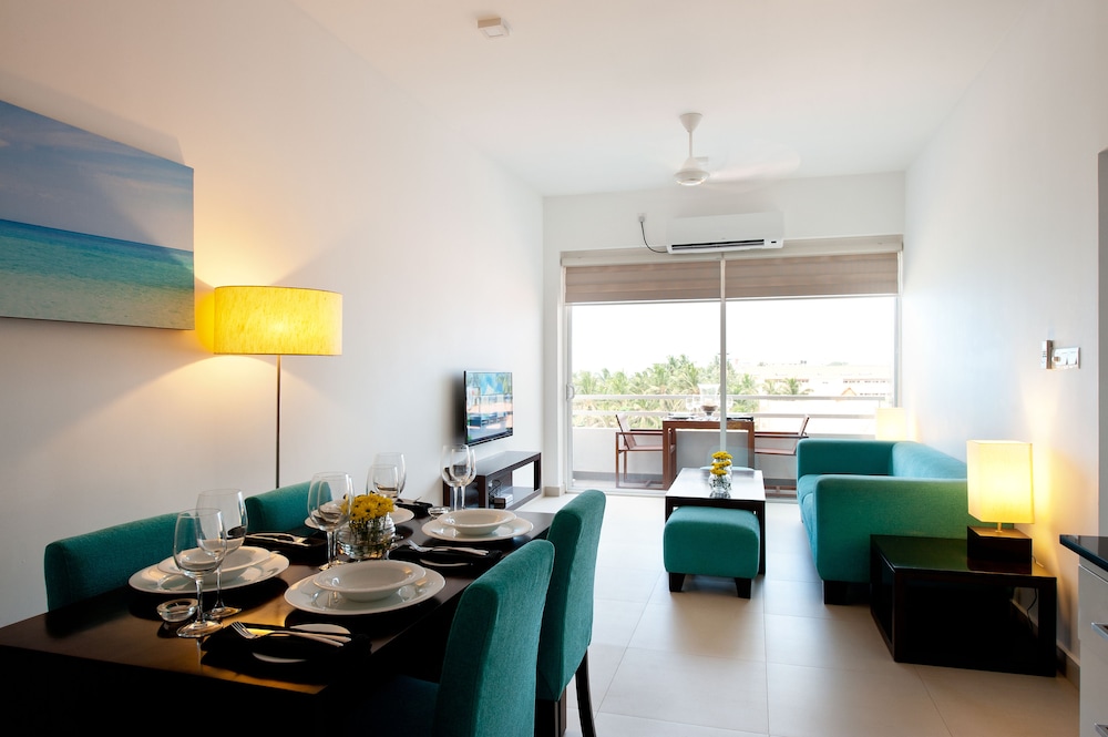 The Beach - All Suite Hotel 37/50