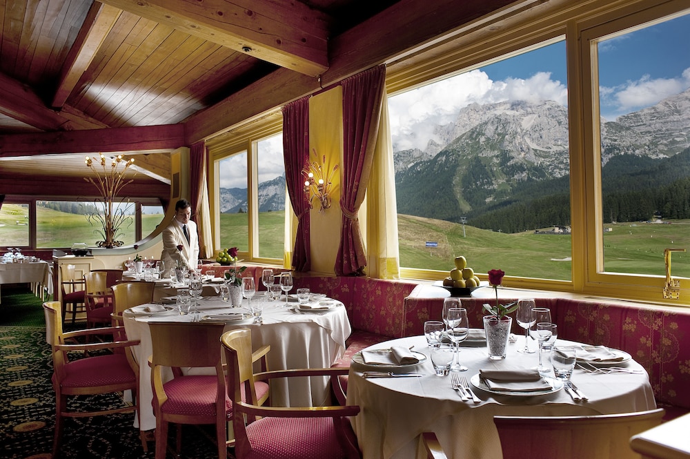 Th Madonna Di Campiglio Golf Hotel 53/74