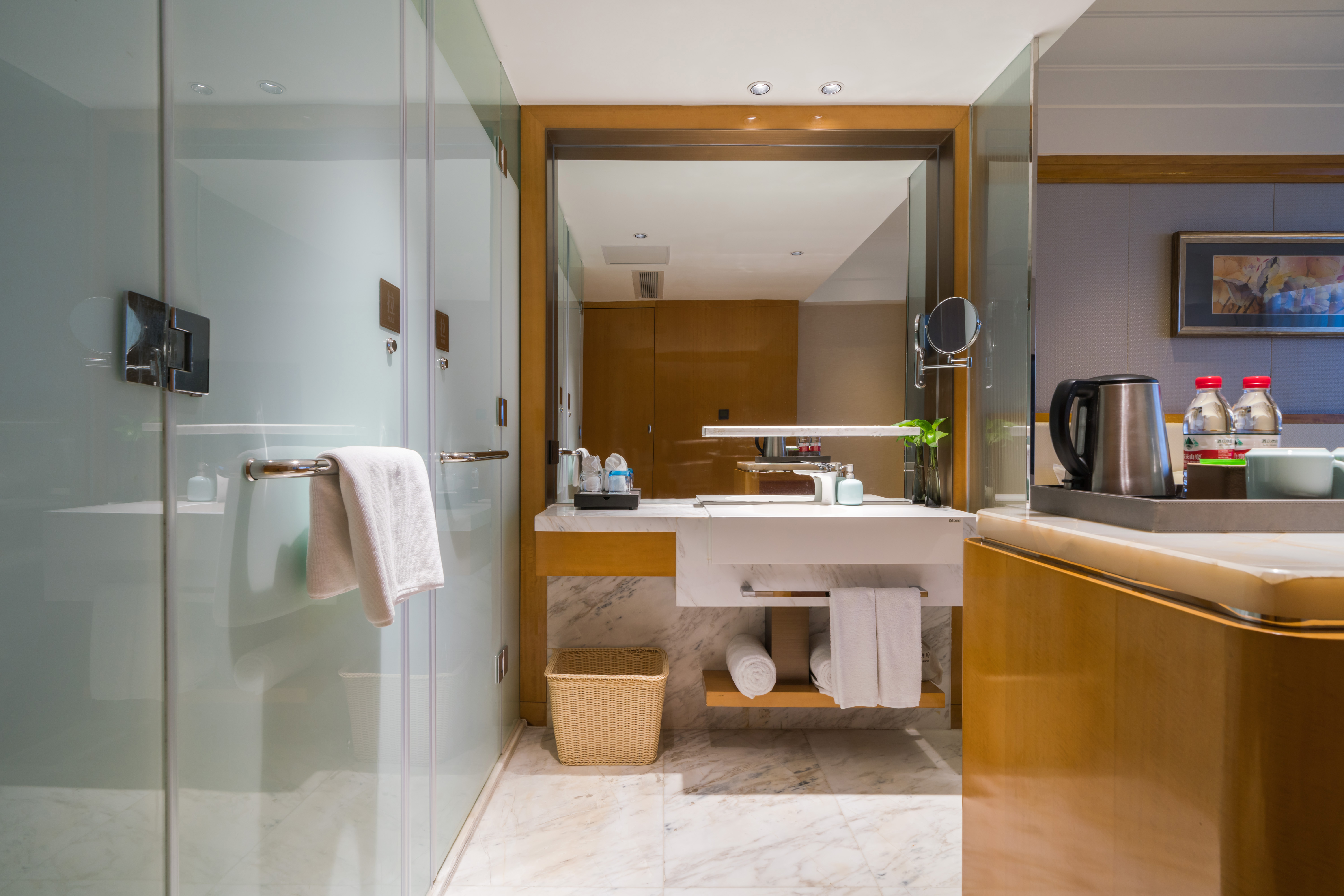 Rezen Hotel Jade Crystal 44/51