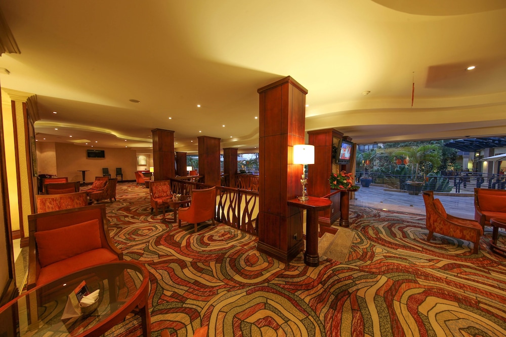 Kigali Serena 11/60