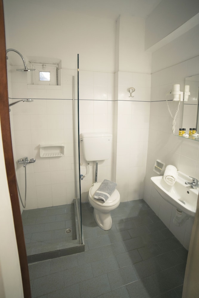 Kastro Hotel 94/100