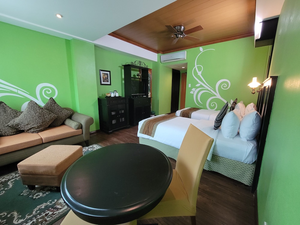 Lee Boutique Hotel 32/74