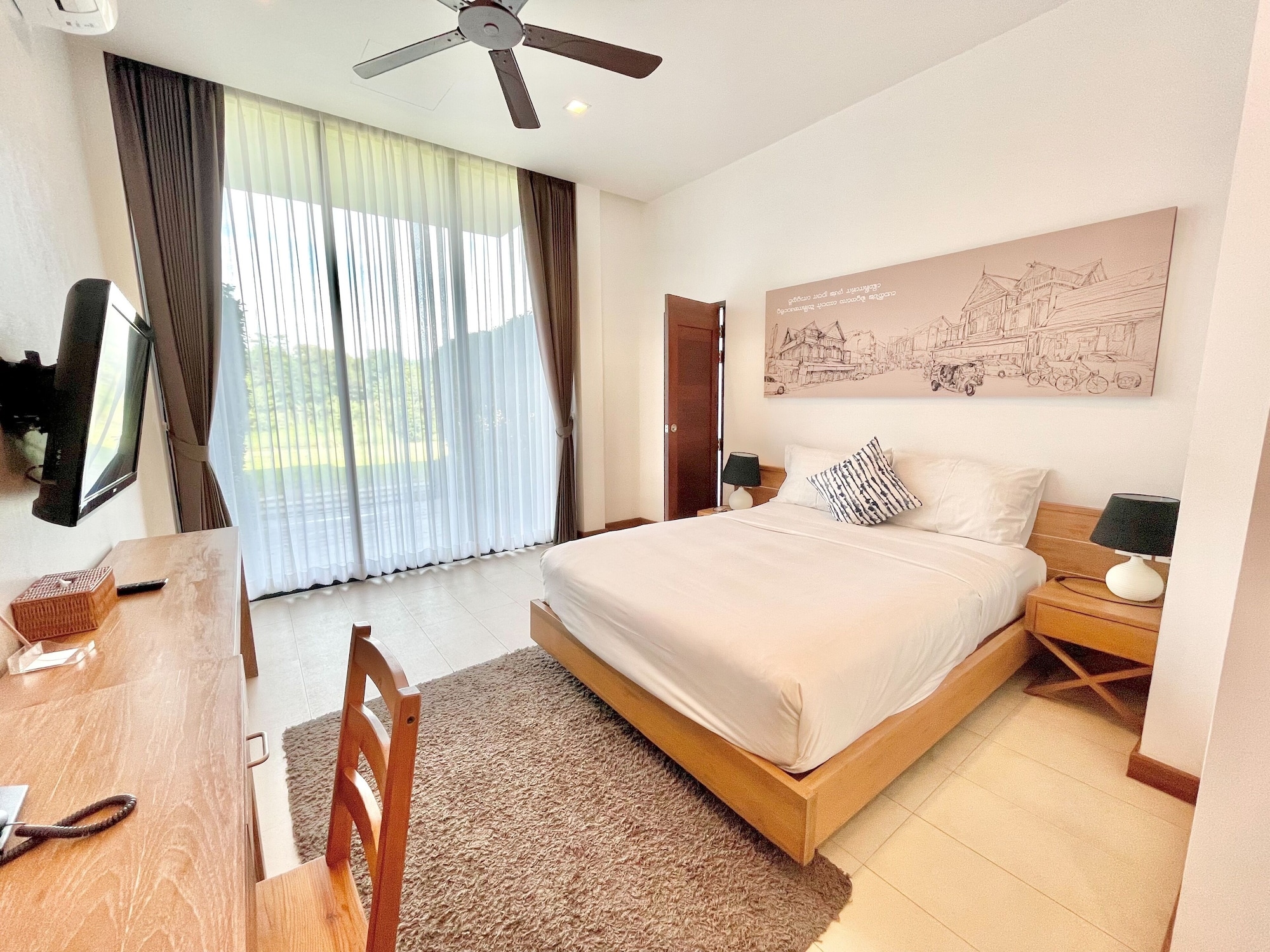 1 BEDROOM, DELUXE