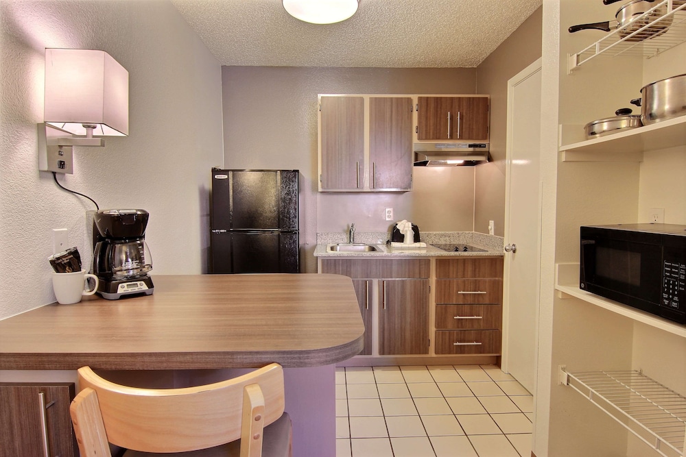 Studio 6 Extended Stay - Austin, TX - Midtown 40/59