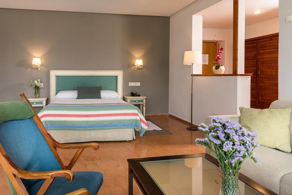 Parador De Ayamonte 10/50