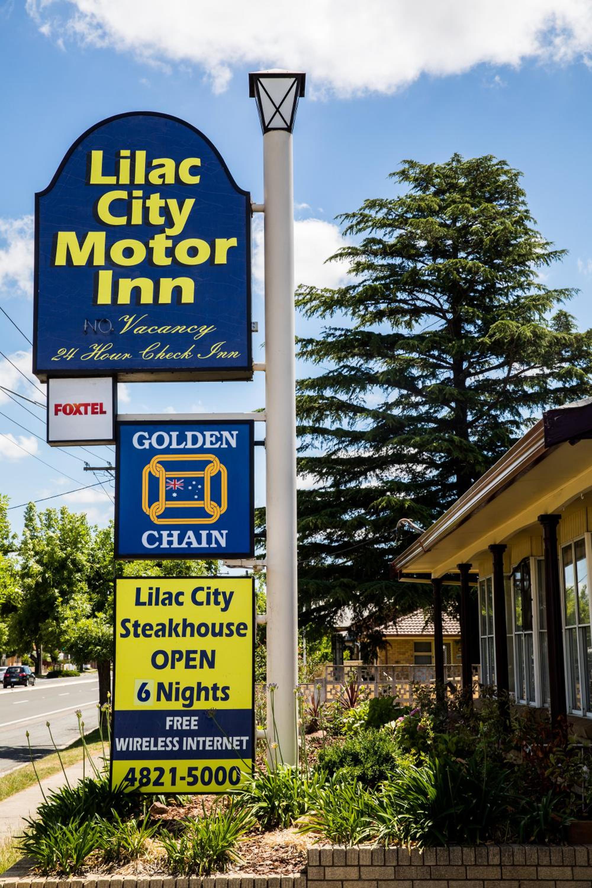 Lilac City Motor Inn 2/44