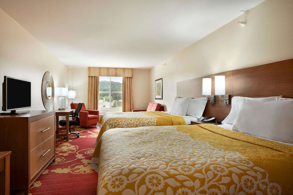 Days Inn & Suites by Wyndham Caldwell 11/29