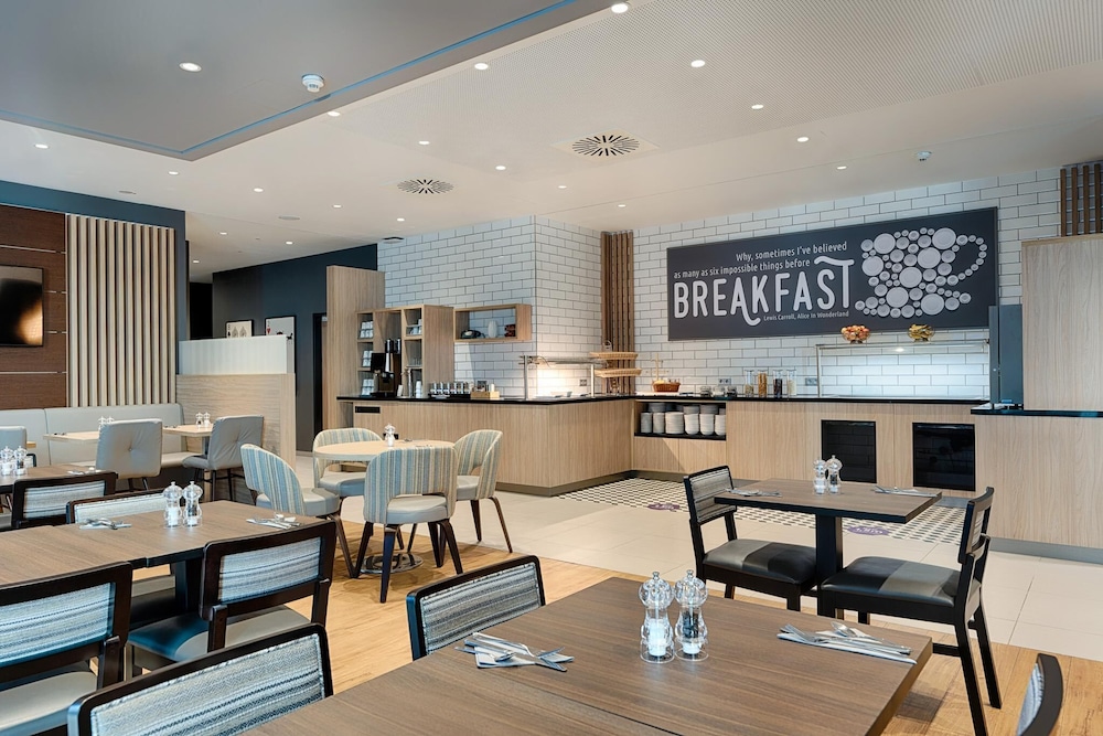 Premier Inn Frankfurt Westend Hotel 32/44