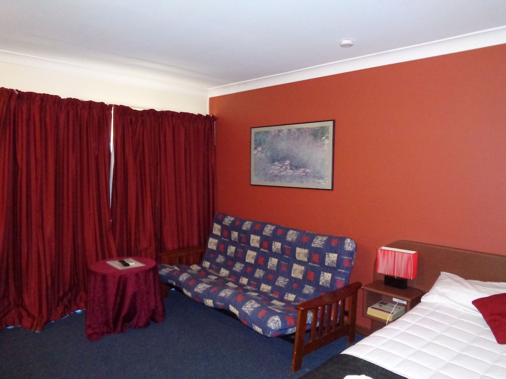 Parkway Motel 8/19