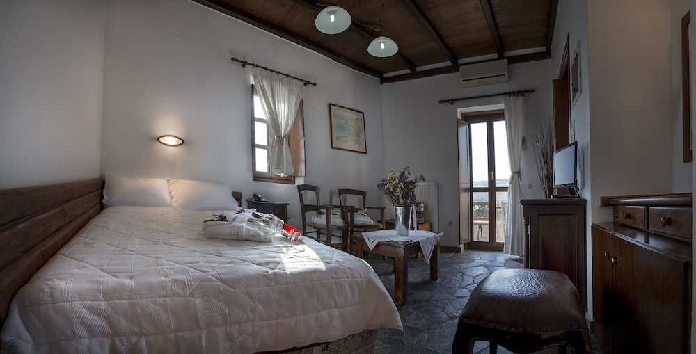 Limeni Village Hotel 1/37