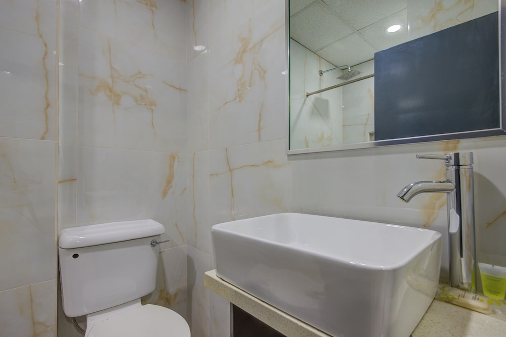 Airport Suites Hotel 61/61