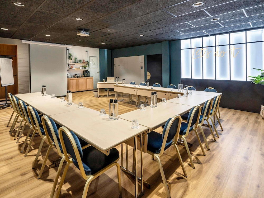Mercure La Roche Sur Yon Centre 63/76