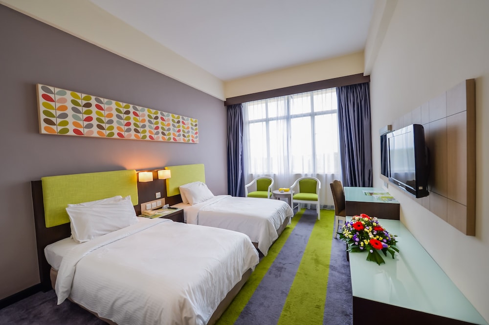 DELUXE, TWIN BEDS