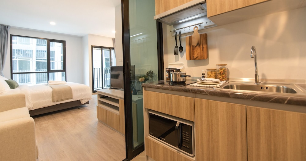 Wellness Stay And Hotel Sukhumvit 107 121/123