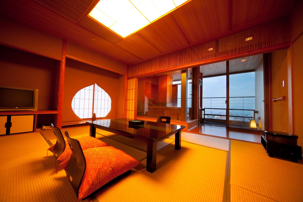 JAPANESE, OUTDOOR BATH