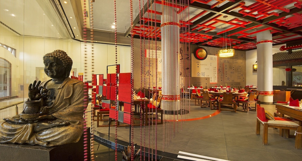 Sayaji Hotel 45/69