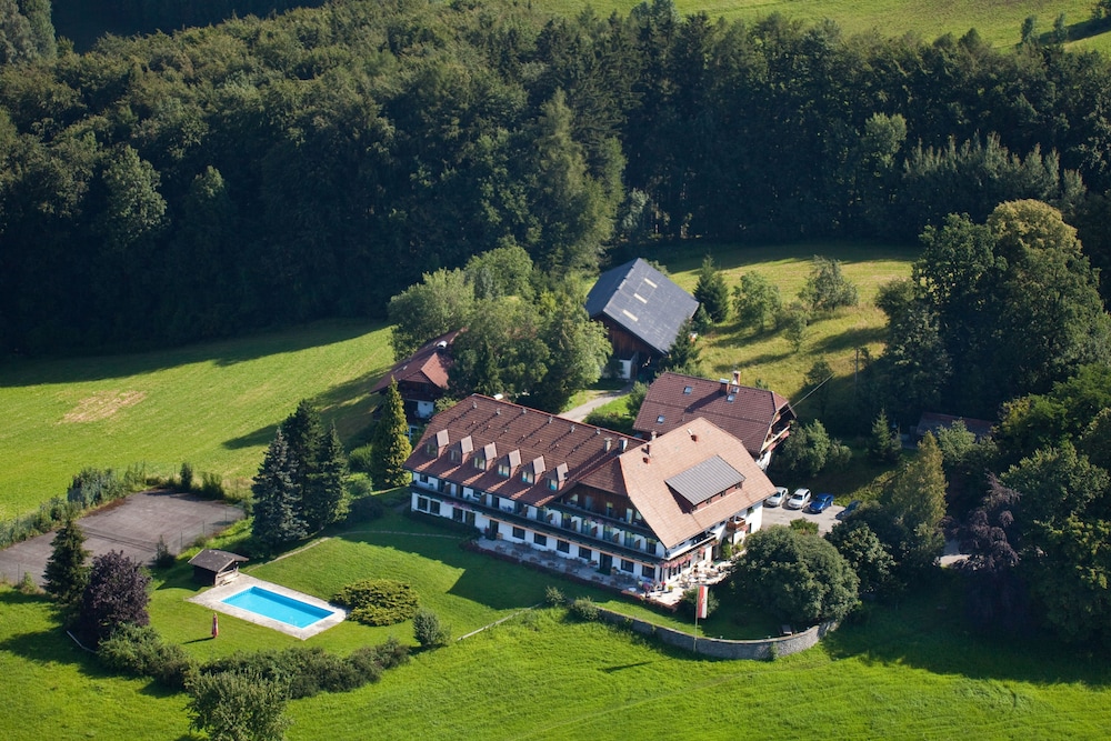 Hotel Schoene Aussicht 41/50