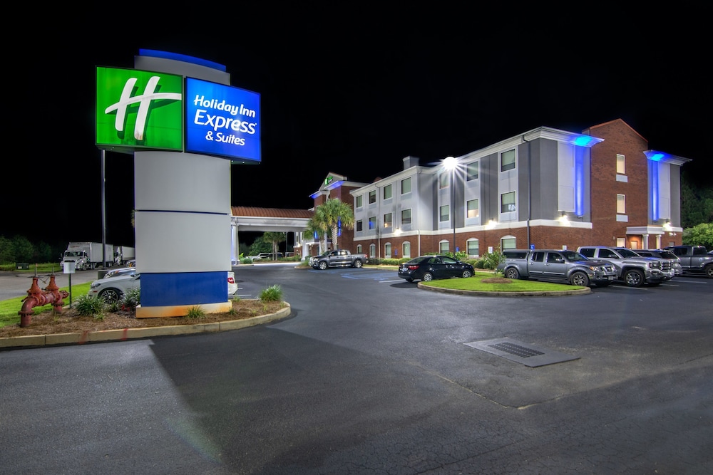 Holiday Inn Express Hotel And Suites Foley 67/75