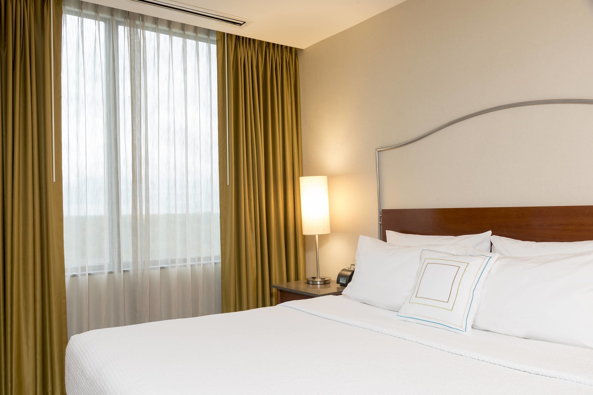 Suite, King Bed, Sofa