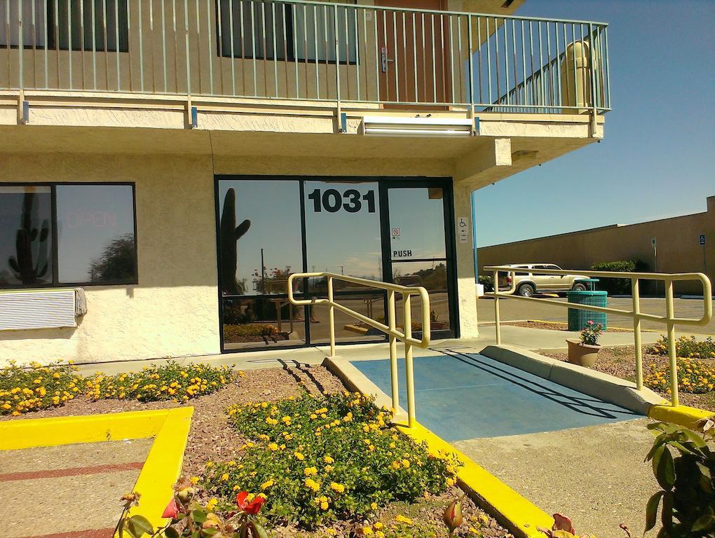 Super Inn Tucson 11/12