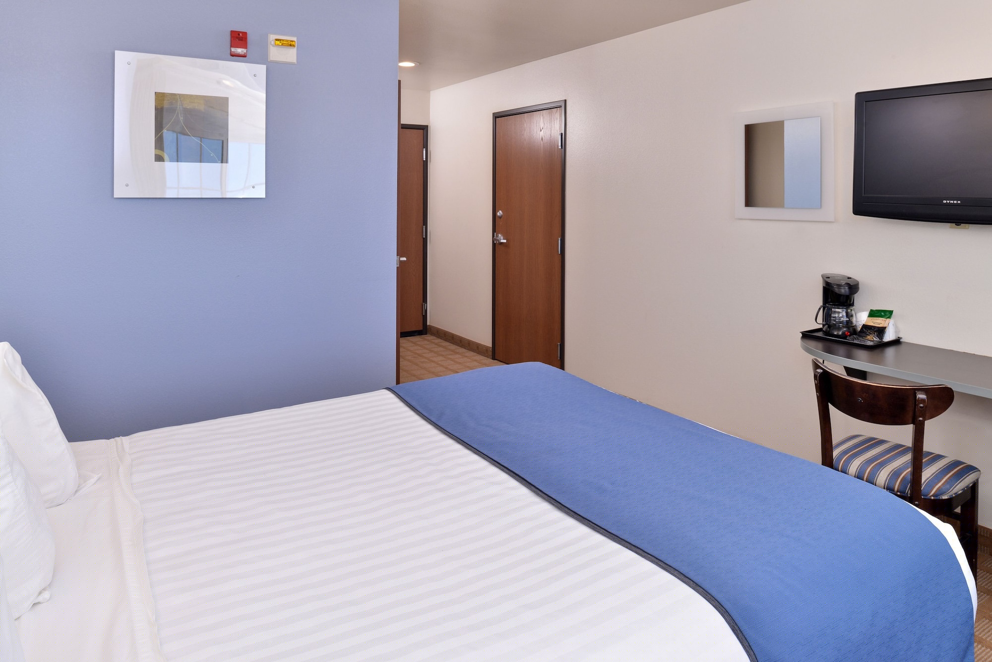 غرفة قياسية بسرير كوين، Microtel Inn Suites Klamath Falls 7/10