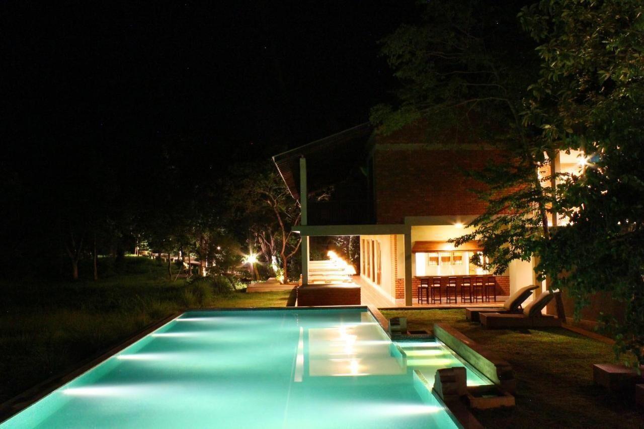 Ehalagala Lake Resort 25/32
