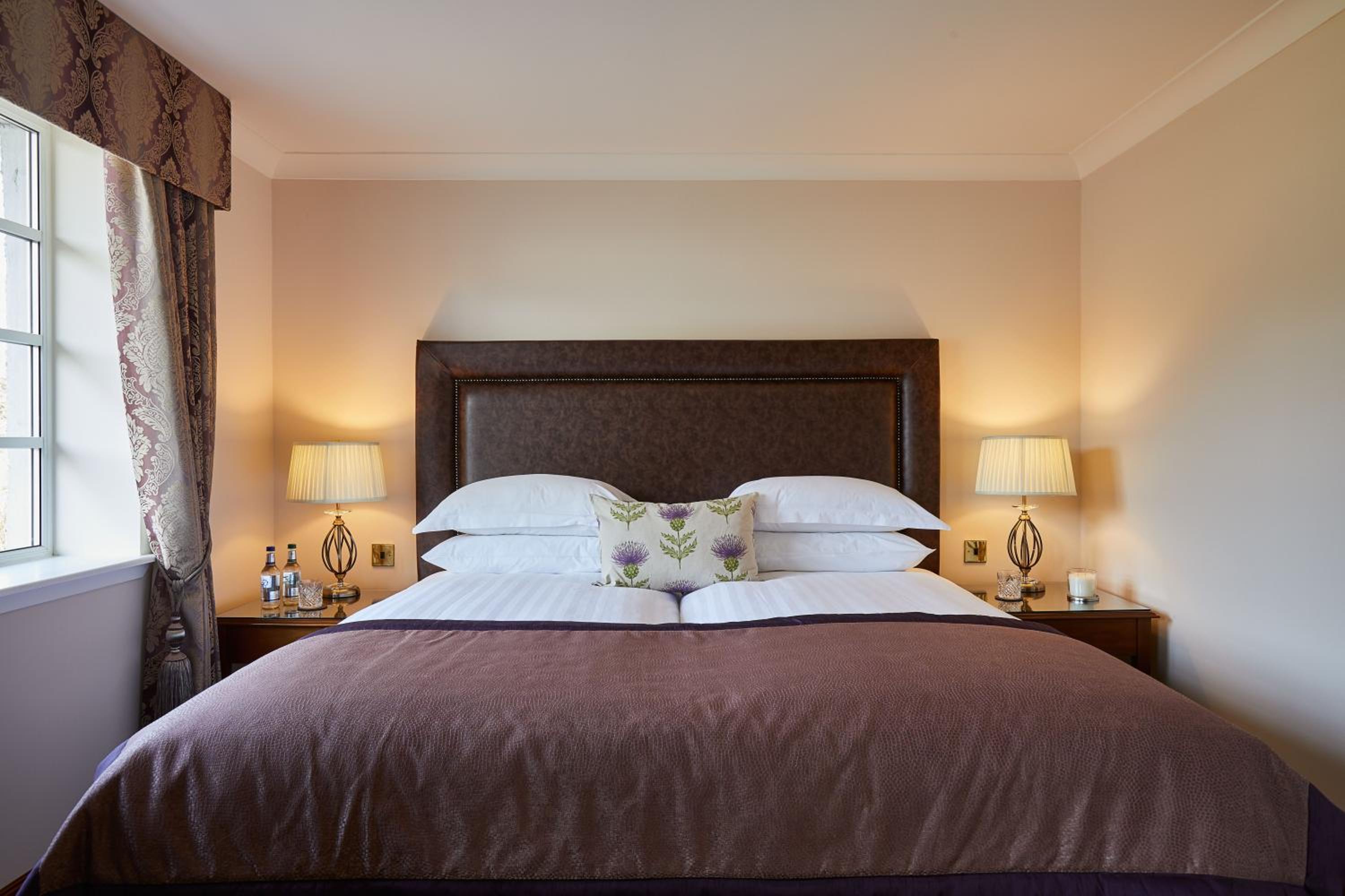 Super, Deluxe, King Bed