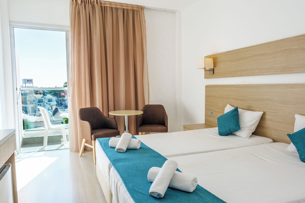 Kapetanios Bay Hotel 10/49