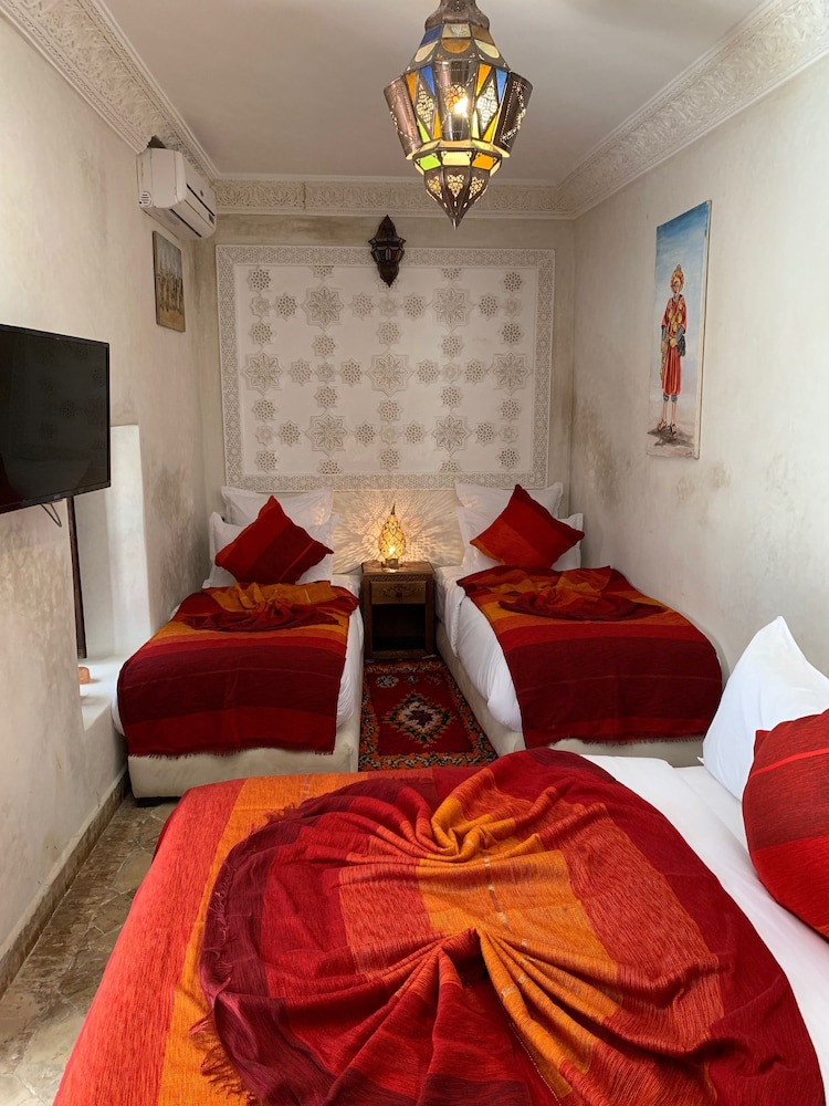 Riad Abaka 32/50