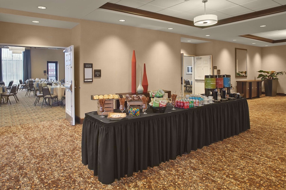 Hilton Garden Inn Akron 12/77