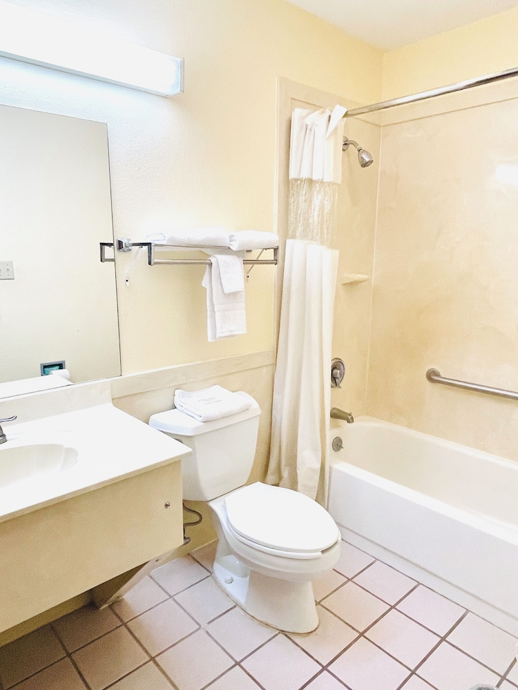 Western Inn Express Hazlehurst 16/19