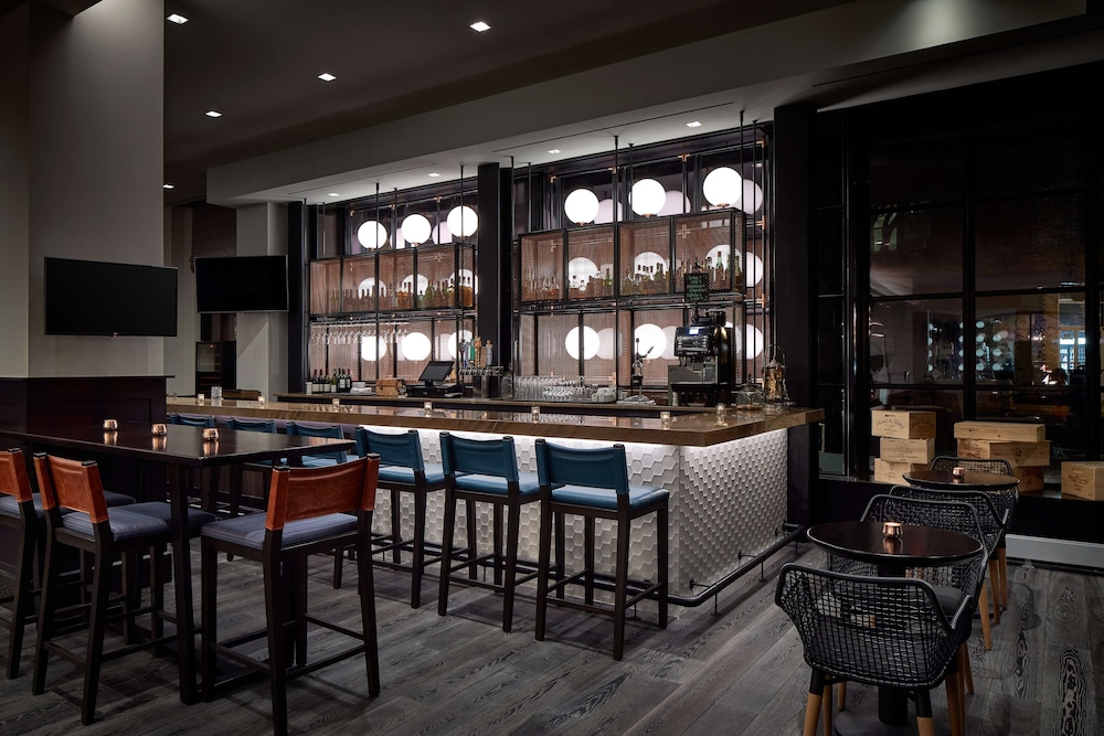 Hyatt Centric Old Town Alexandria 36/46