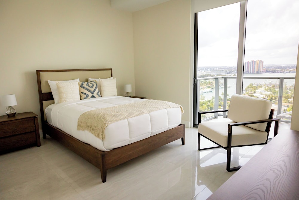 Wellness, Residence, King and Queen Bed, Intracoastal View