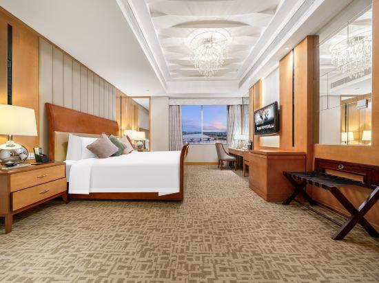 Golden Bay International Hotel 7/21
